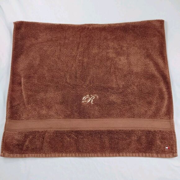Vintage Tommy Hilfiger Monogrammed Letter "R" Dark Brown Bath Towel 49 x 28 - Picture 1 of 6